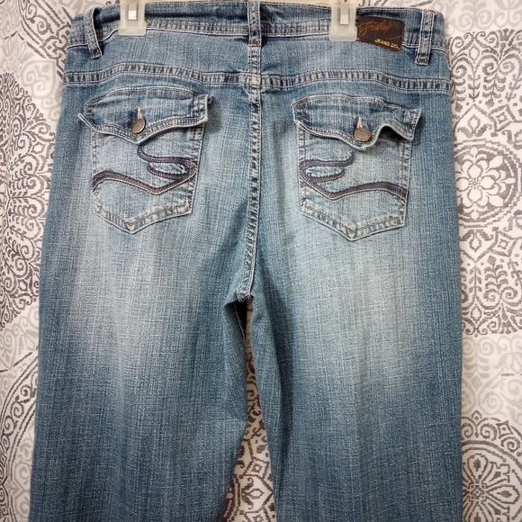 Foster Jeans Co Bootcut Leg Women's10 Blue Flap Back Pockets Stone Low Rise - Picture 10 of 12